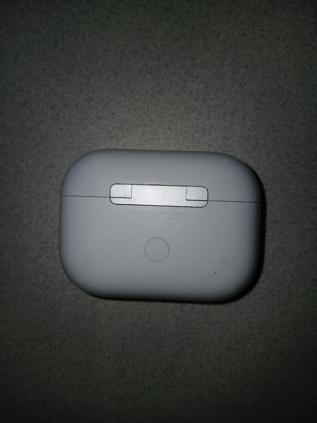 Apple AirPods Pro Charging Case (White) - photo 2