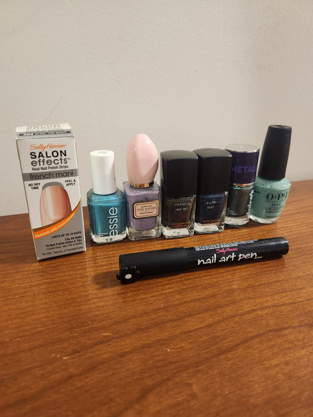 Free Nail Polish Art Beauty Bundle