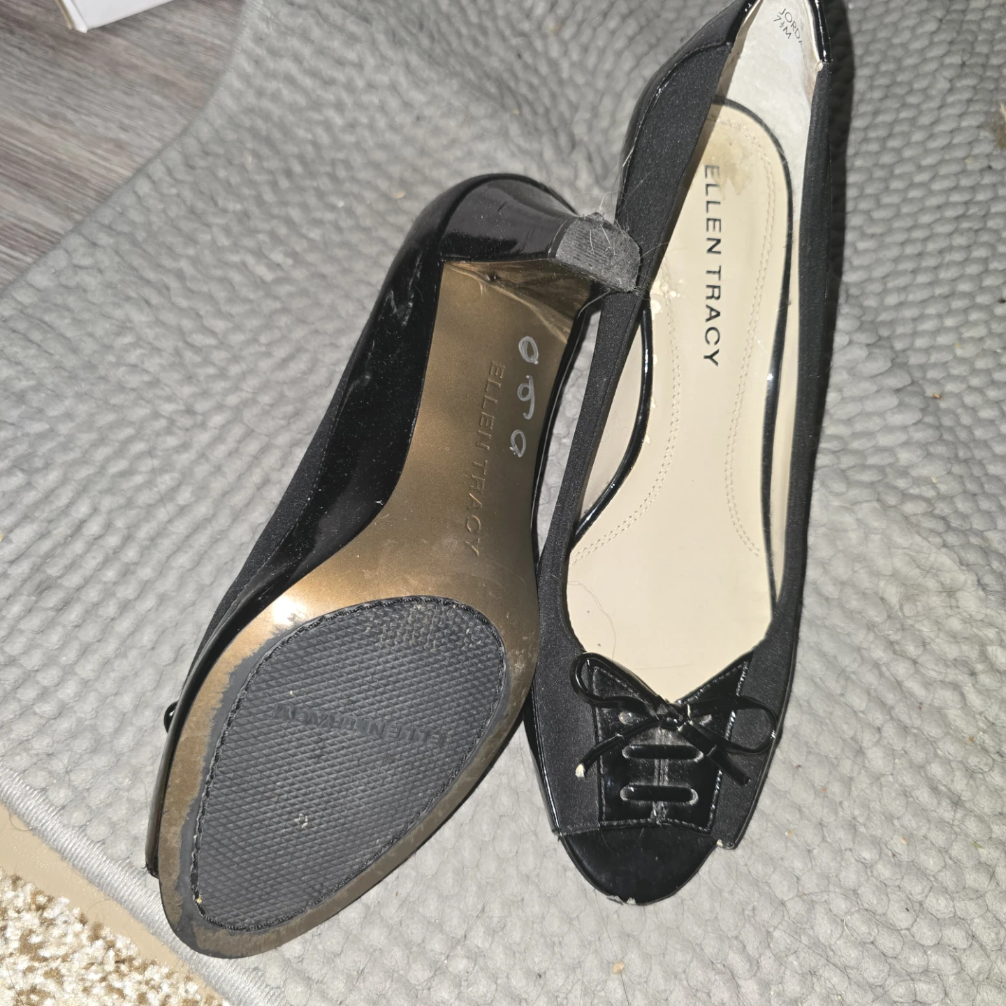 Ellen Tracy Black Heels, Size 7M - photo 2
