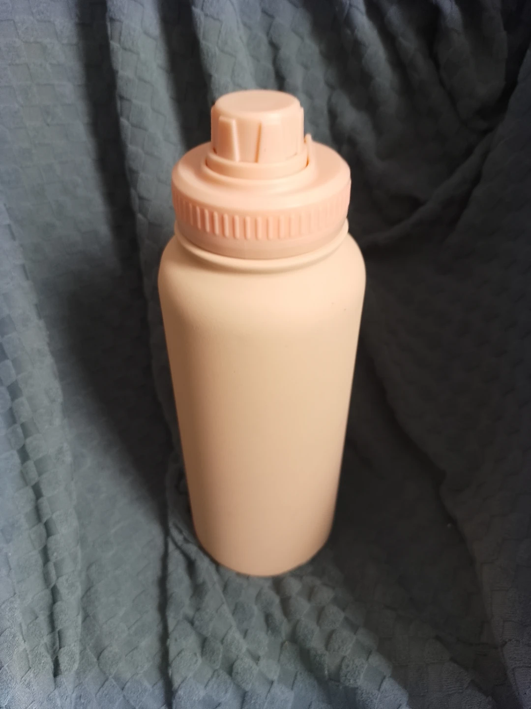 Peach Water Bottle with Flip Top