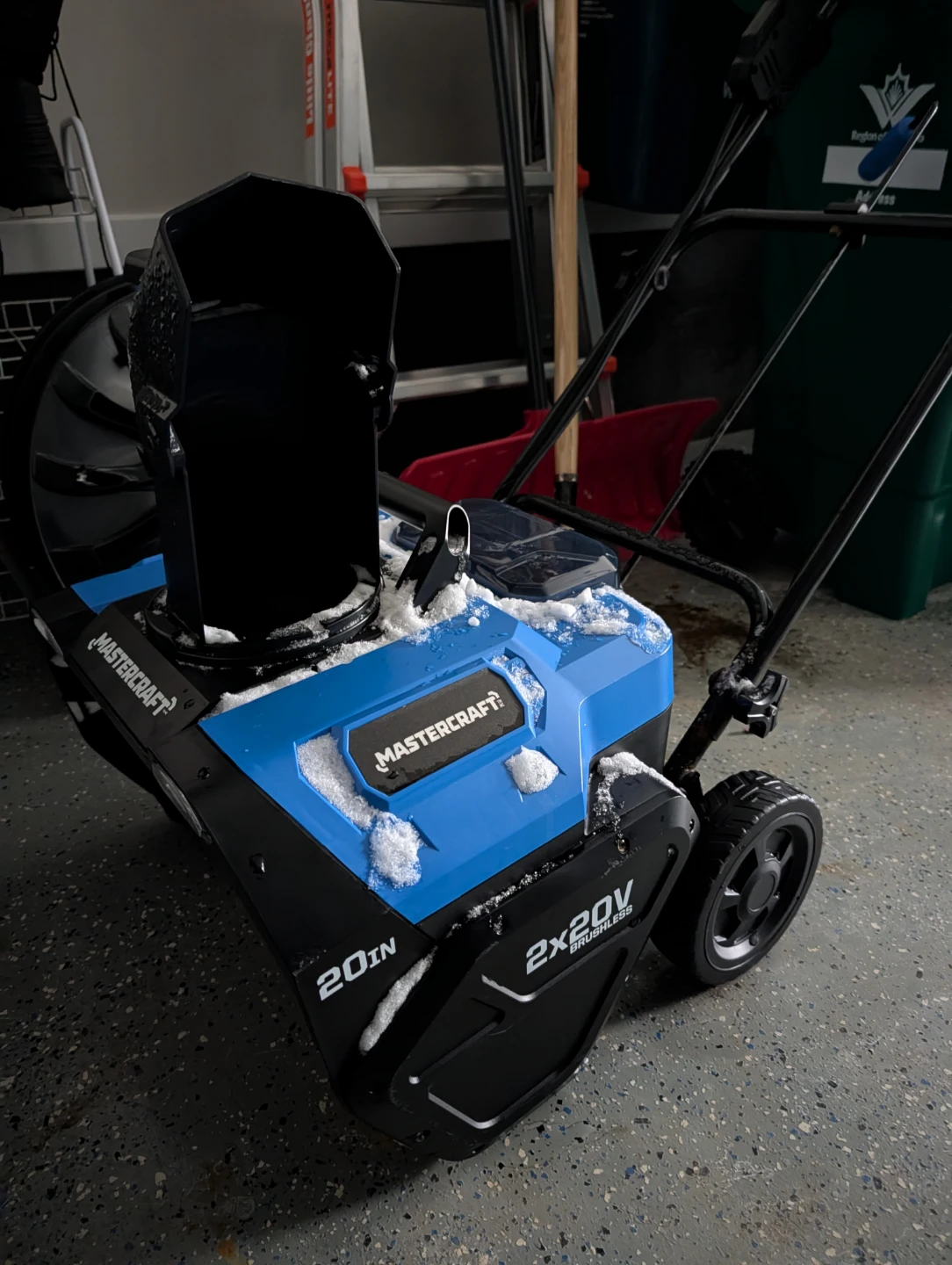 Mastercraft 2x 20V MAX Brushless Snowblower - photo 3