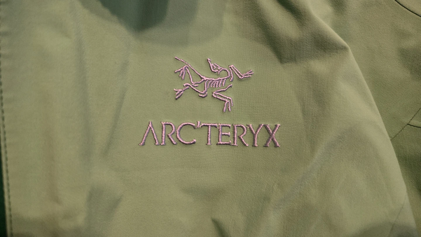 Arc'teryx Beta AR Gore-Tex Pro Jacket - Green Women - photo 3