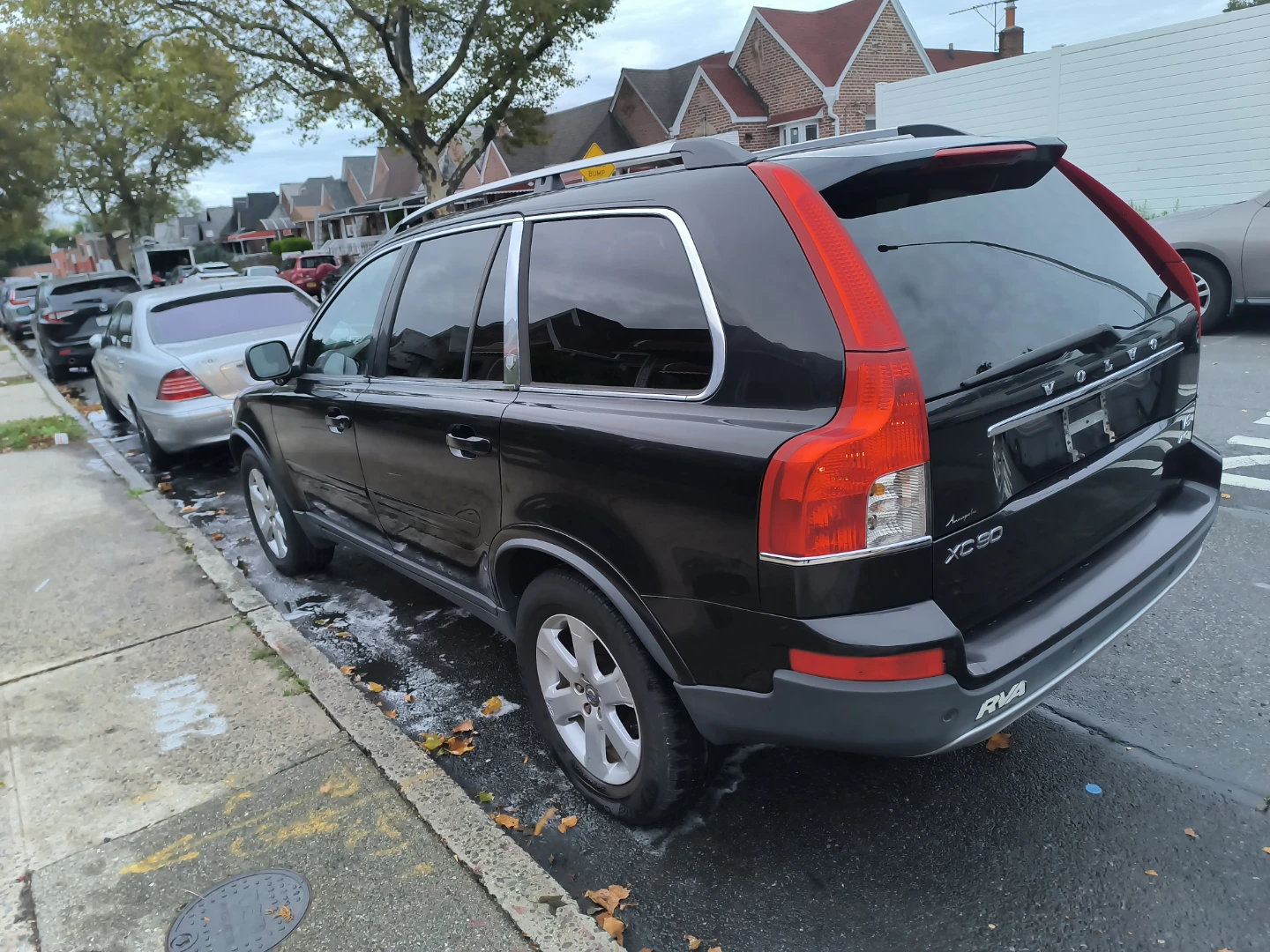 Black Volvo XC90 V8 AWD SUV - photo 3