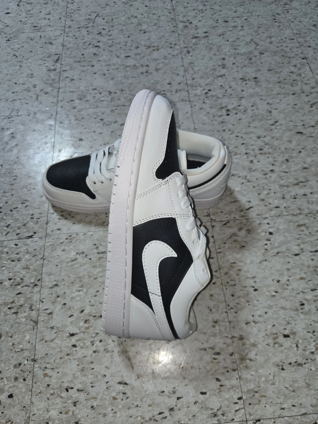 Nike Air Jordan 1 Low Black White - photo 2
