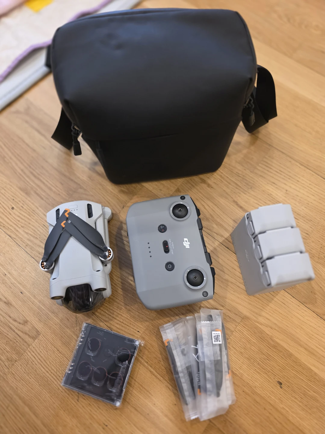 DJI Mini 3 Pro Fly More Combo