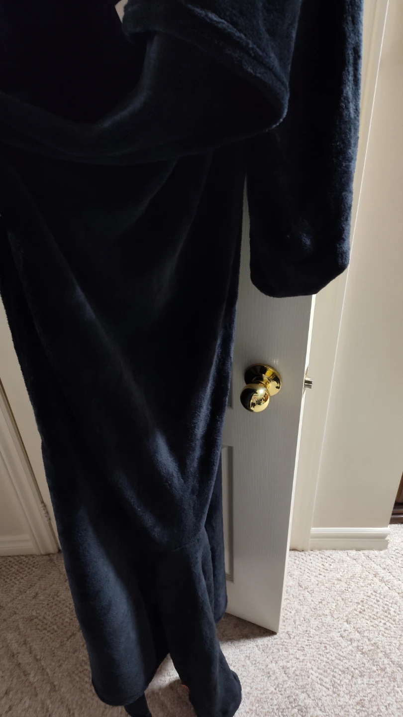 Black Plush Wearable Blanket - photo 2