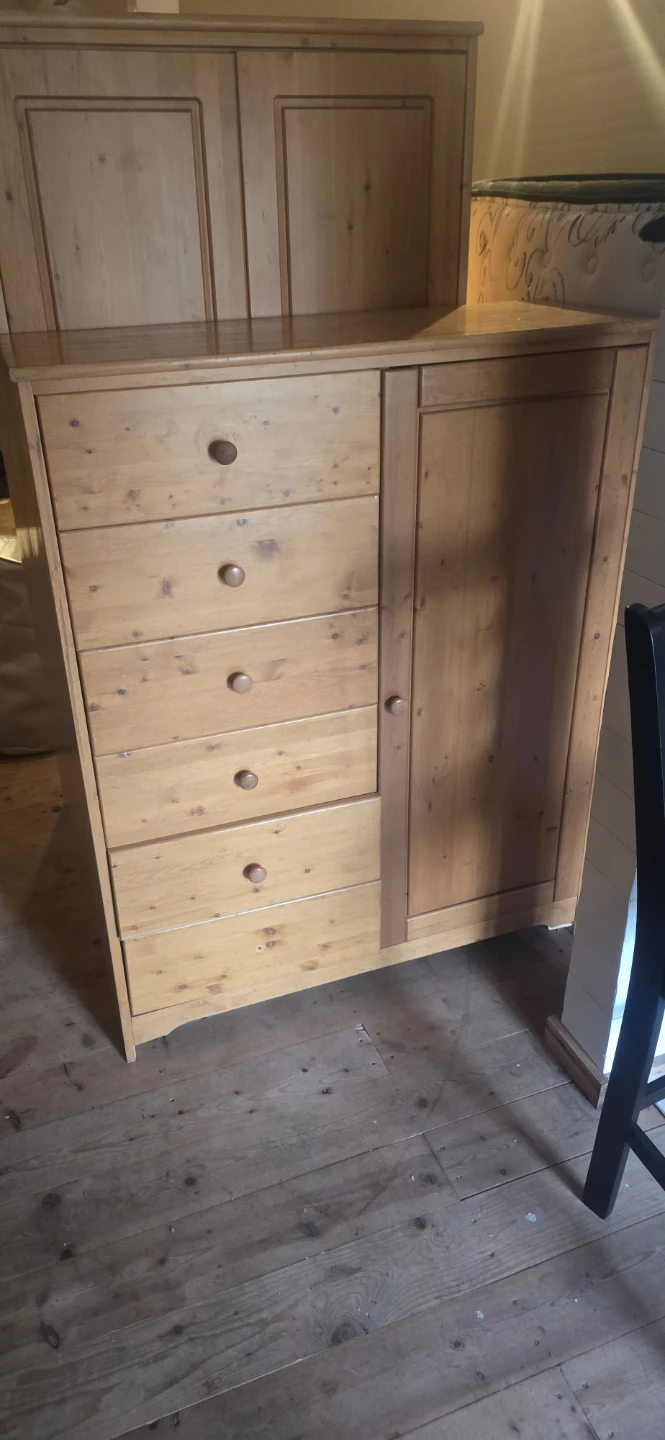 Wooden Wardrobe with Drawers - photo 3