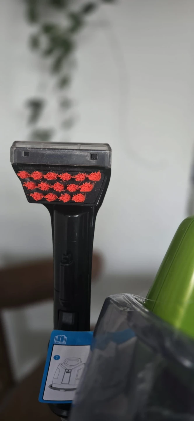 Bissell Little Green Pro Portable Carpet Cleaner - photo 3