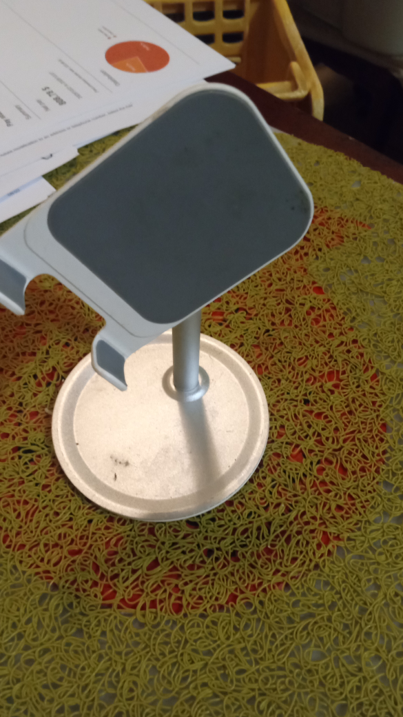 Adjustable Phone Stand - photo 3