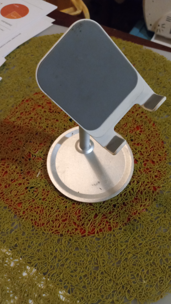Adjustable Phone Stand - photo 4
