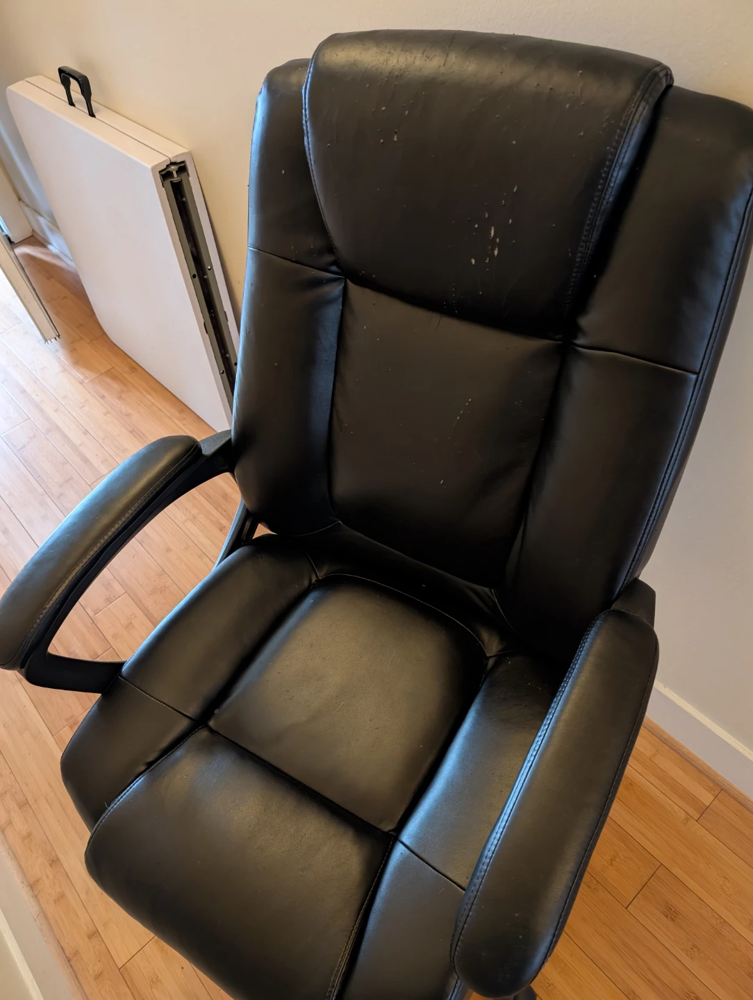Black Office Chair - photo 4