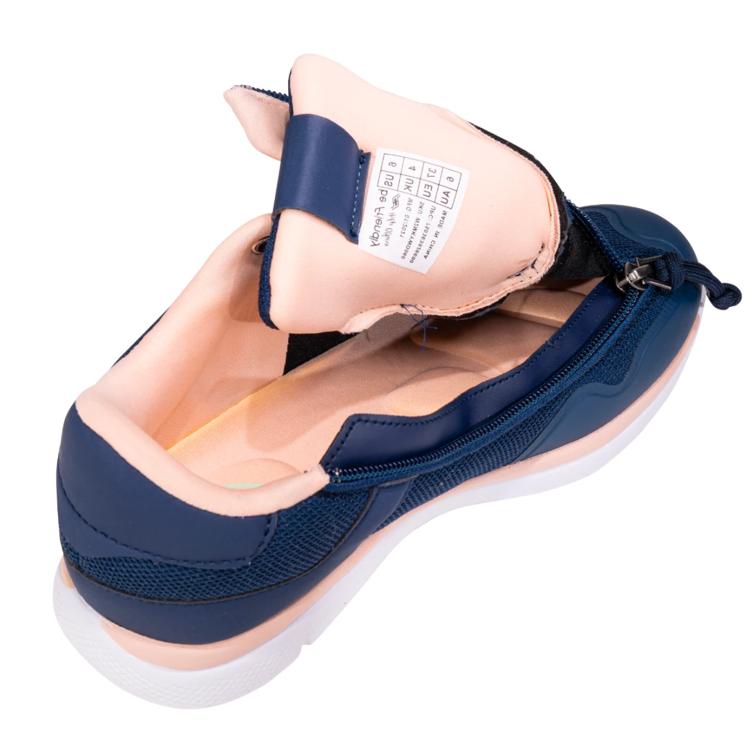 Friendly Women's Voyage Shoes (Size 7) - photo 4