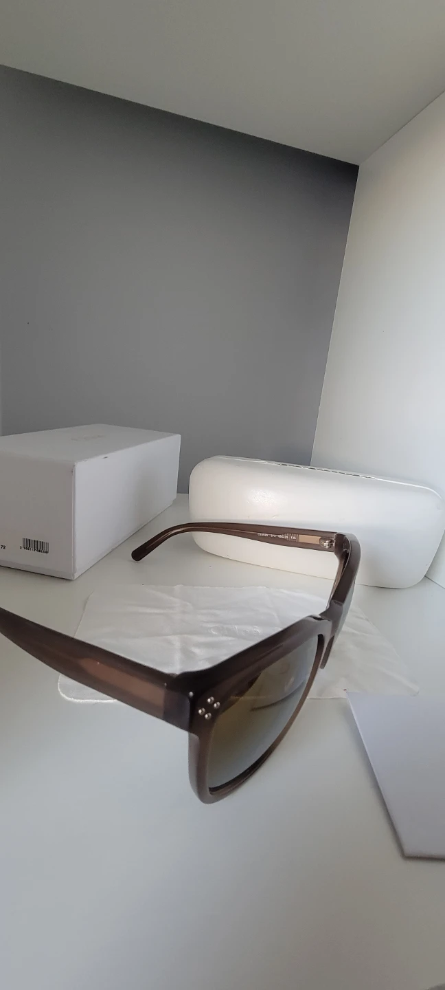 Authenic Chloé CE692s Sunglasses with Case - photo 4