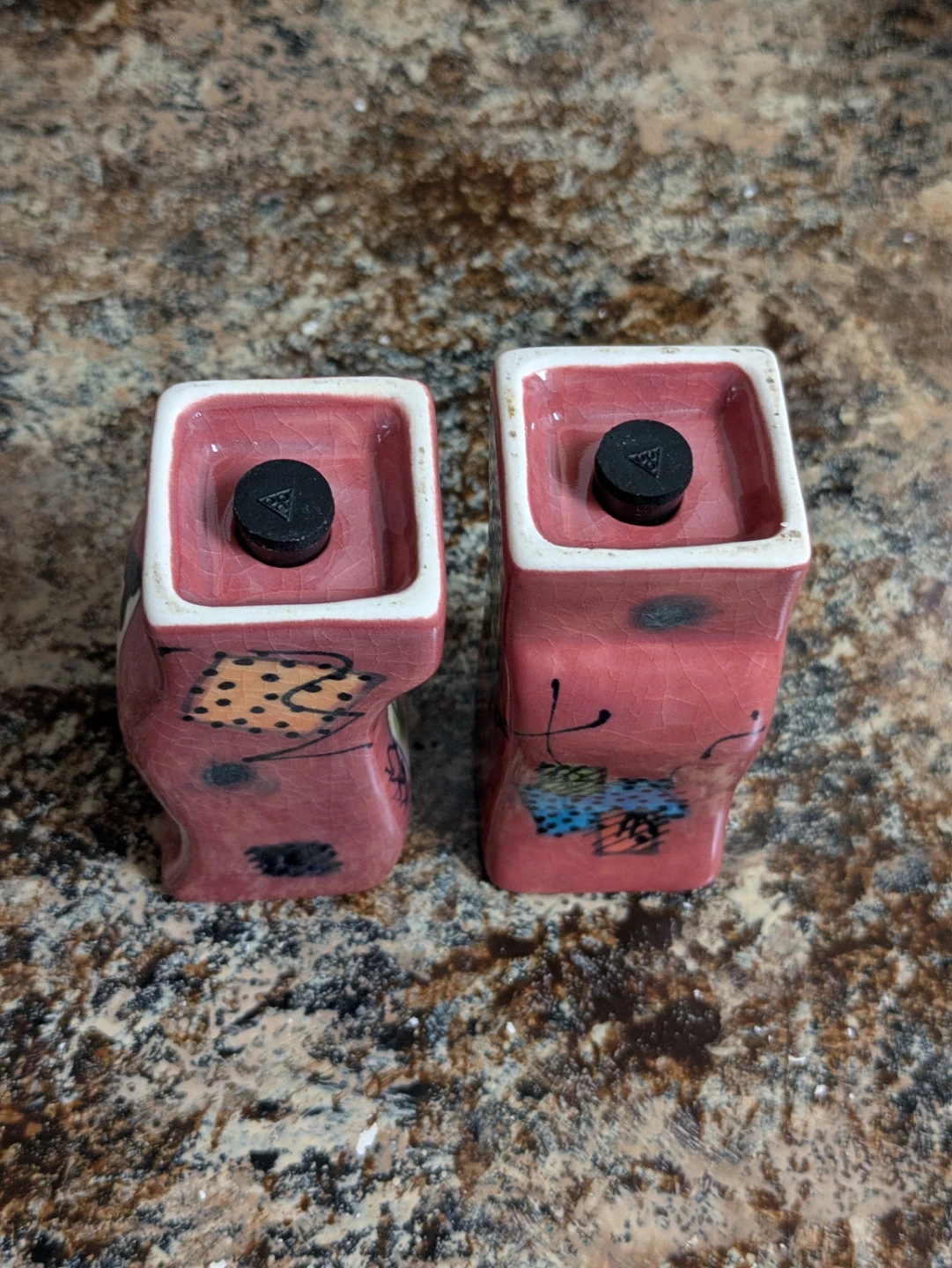 Ceramic Salt and Pepper Shakers - photo 3