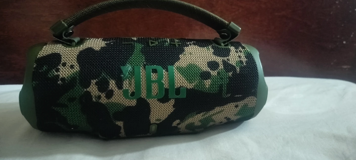 JBL charge 6 Camo Portable Bluetooth Speaker - photo 2