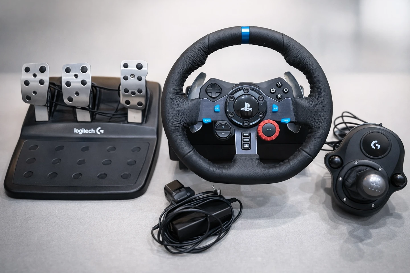 Logitech G29 Driving Force Racing Wheel and Pedals with Shifter - photo 2