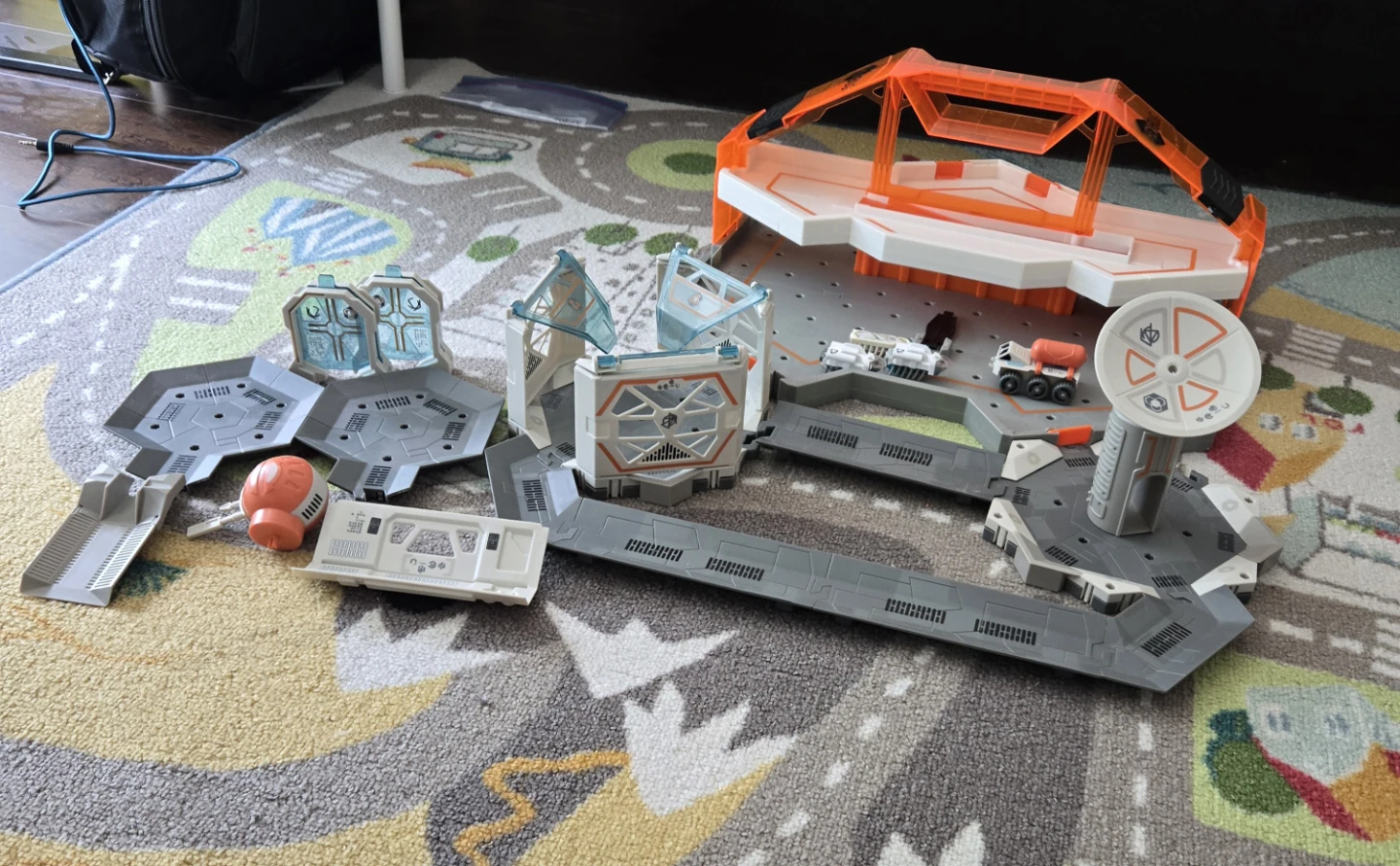 HEXBUG Habitat Construction Toy Set and Portable Case - photo 2