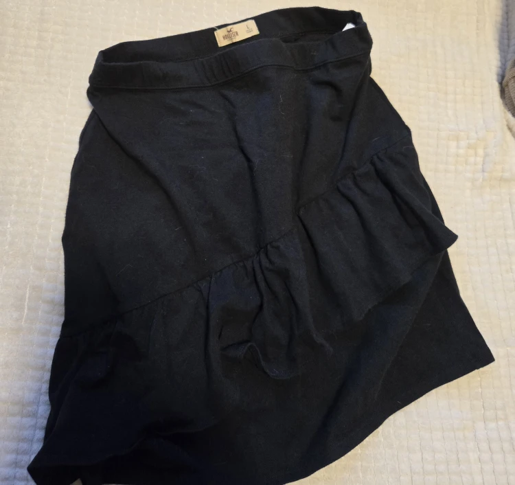 Hollister Black Ruffle Skirt