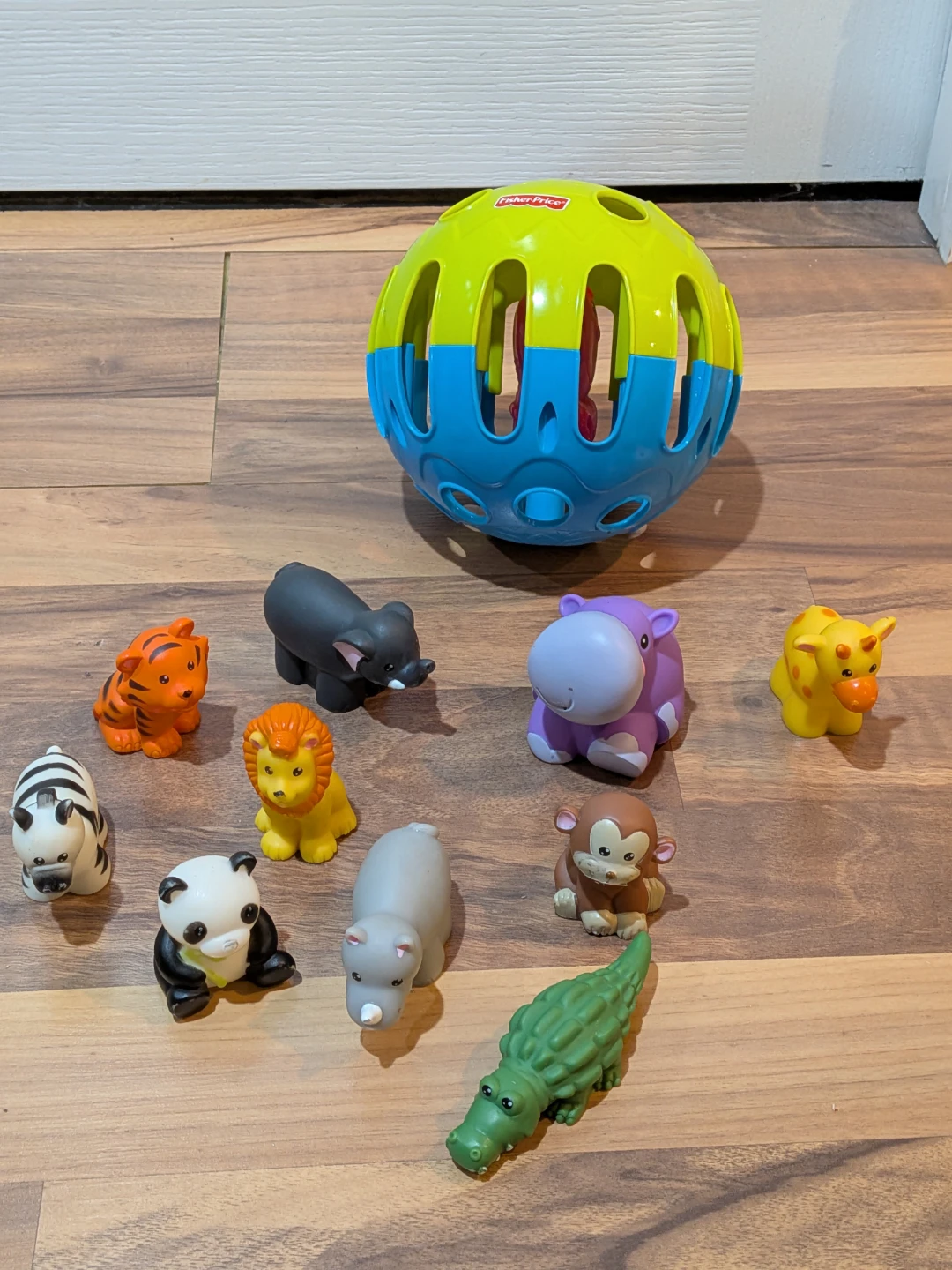 Fisher Price Clutch Ball & Toy Animals - photo 2