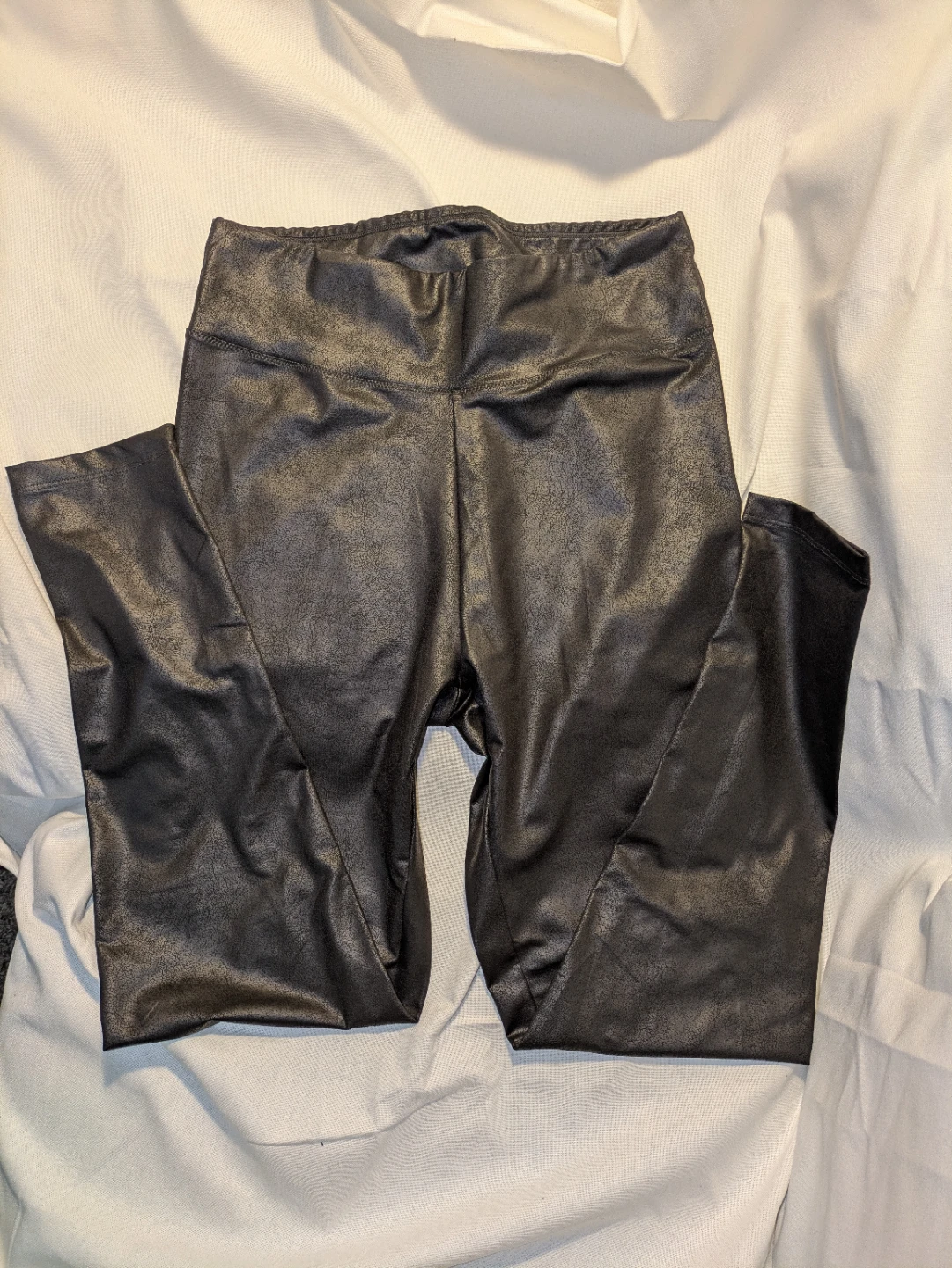 L - Faux leather leggings