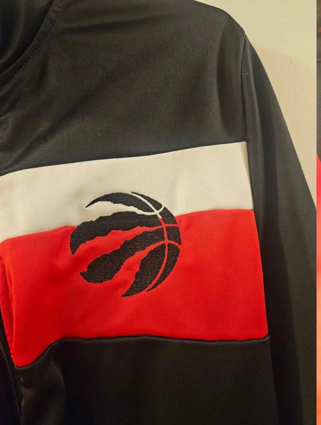 G-III Sports Toronto Raptors Jacket - Size S - photo 2
