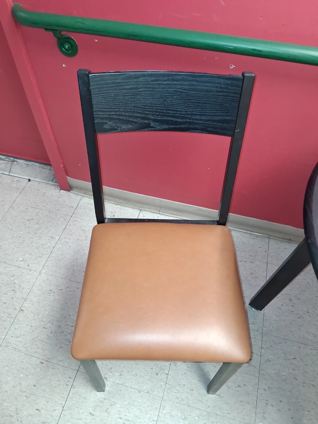 2 chairs 1 table - photo 5