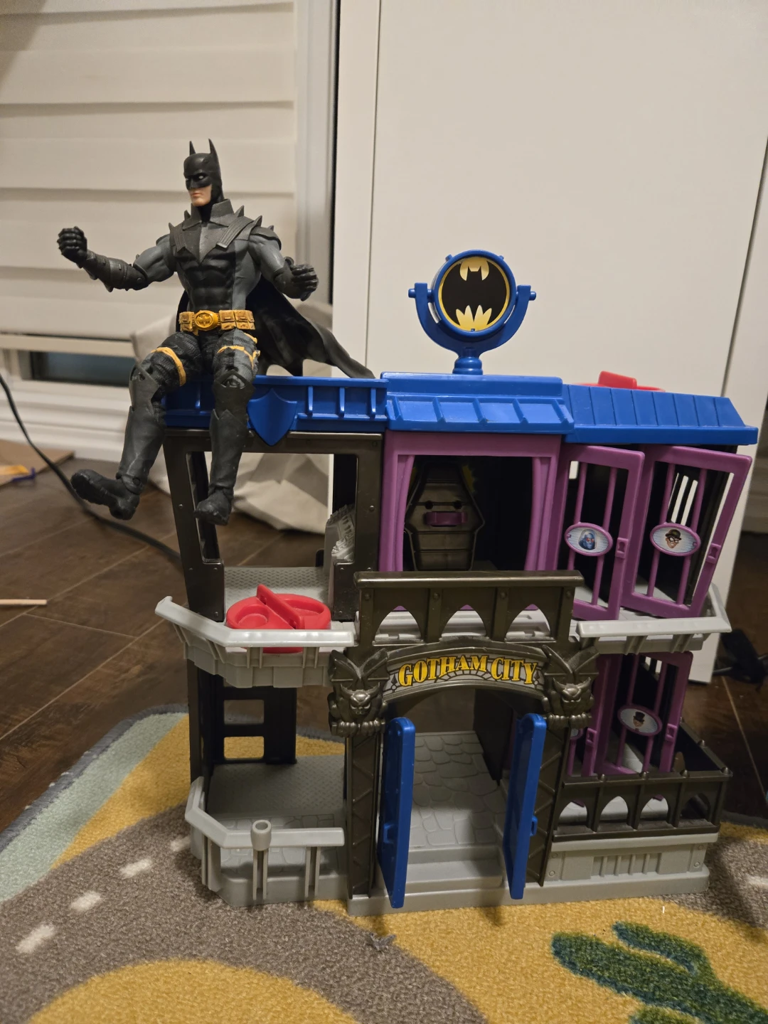 MOVING OUT SALE! Collection of superheroes and Batcave Playset - photo 5