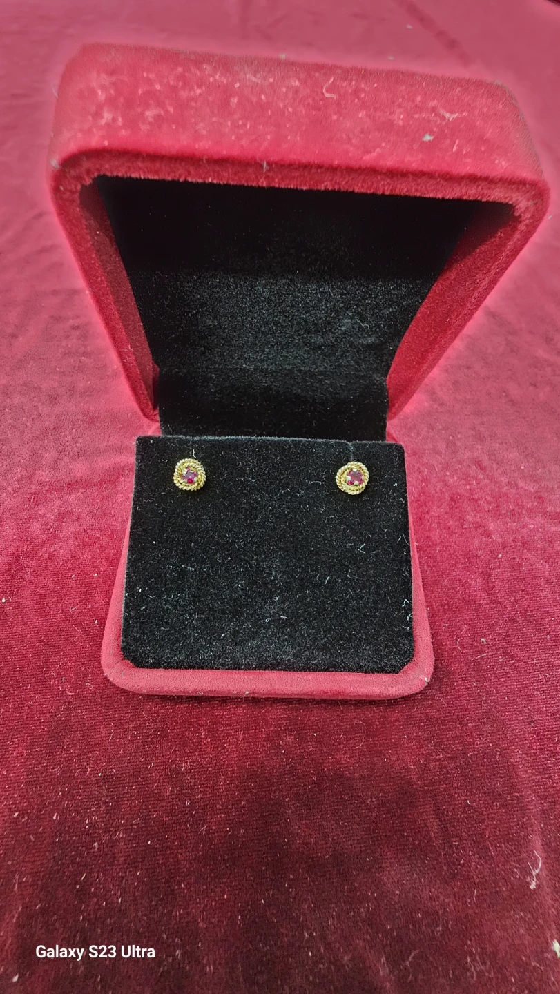 Gold 10k Stud  with zafiro Red Gemstone - photo 2