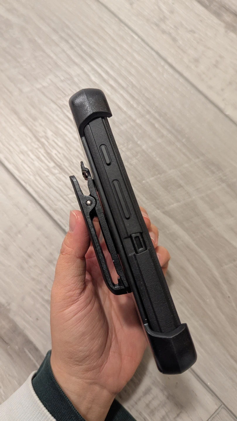 NEW Pixel 3 OtterBox Phone Case with Belt Clip 🥕 - photo 3