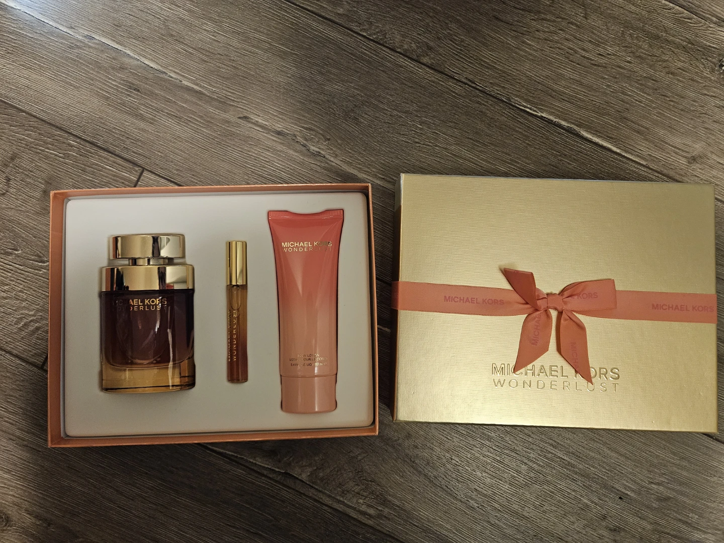 Michael Kors Wonderlust 3pc Gift Set For Women  3.4oz