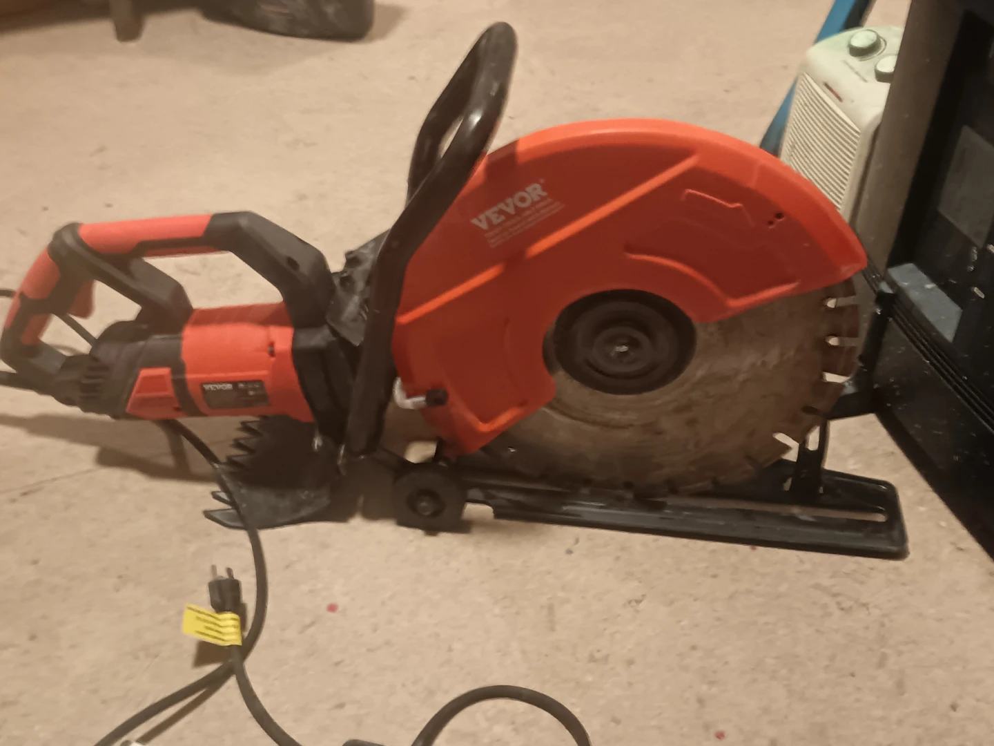 Vevor Concrete Saw - photo 2