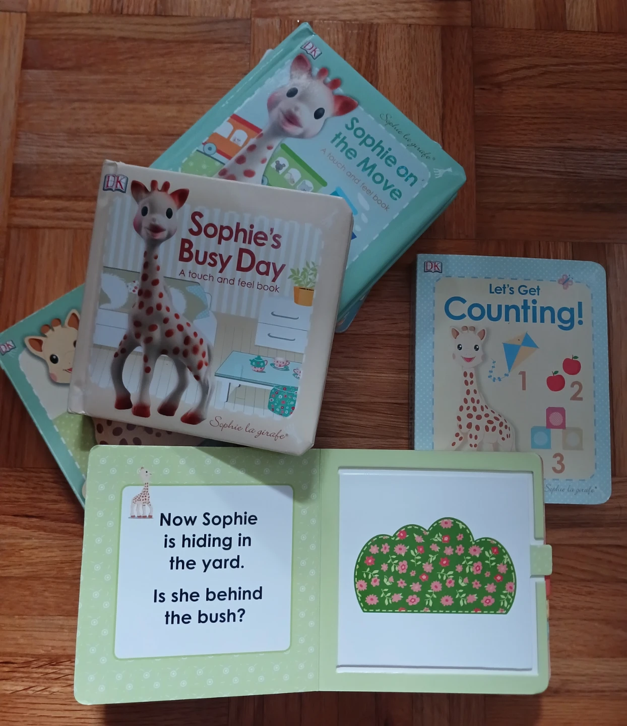 Sophie la Girafe Touch and Feel Board Books Set with Toy - photo 2