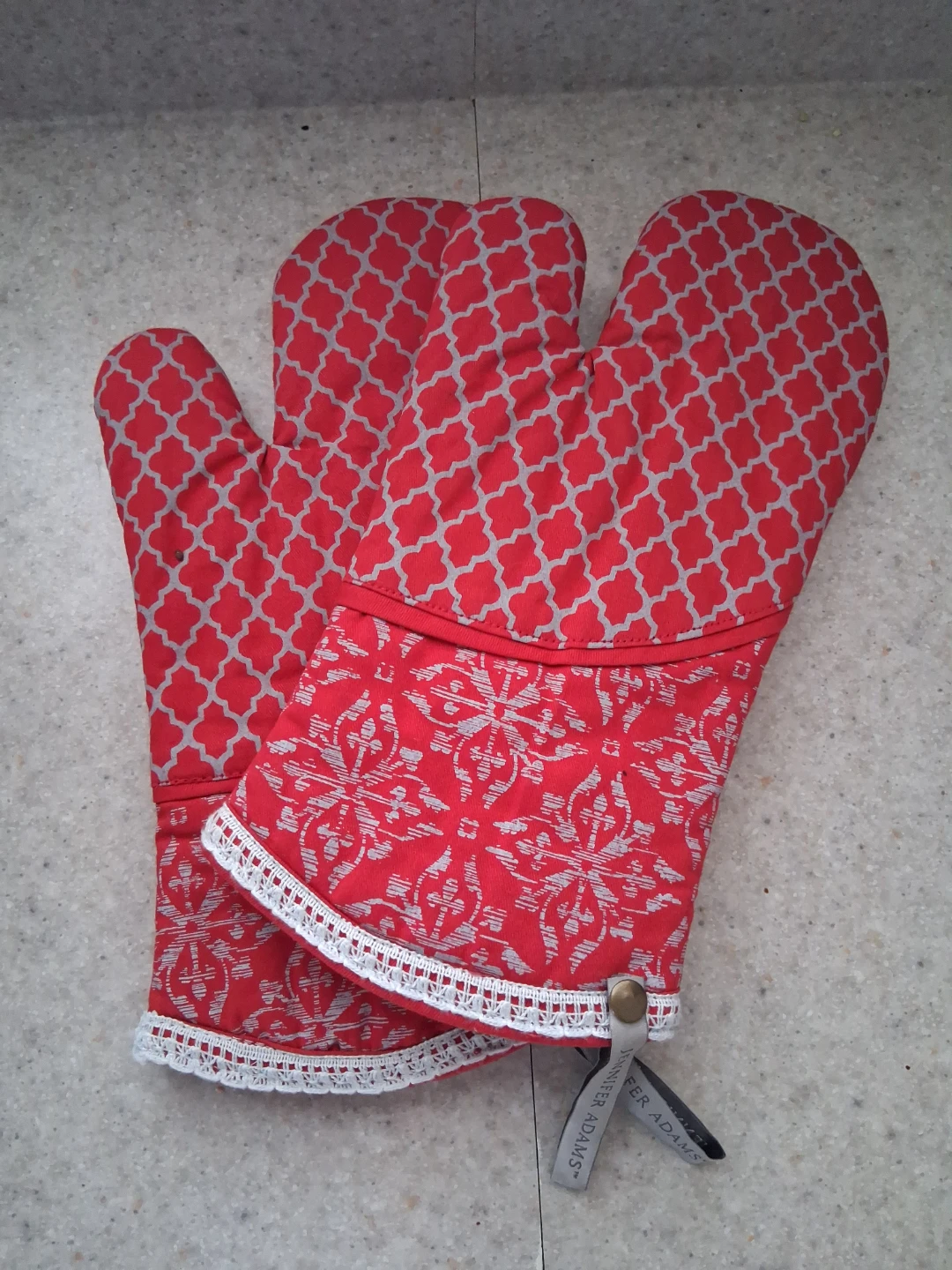 Jennifer Adams Oven Mitts, Red