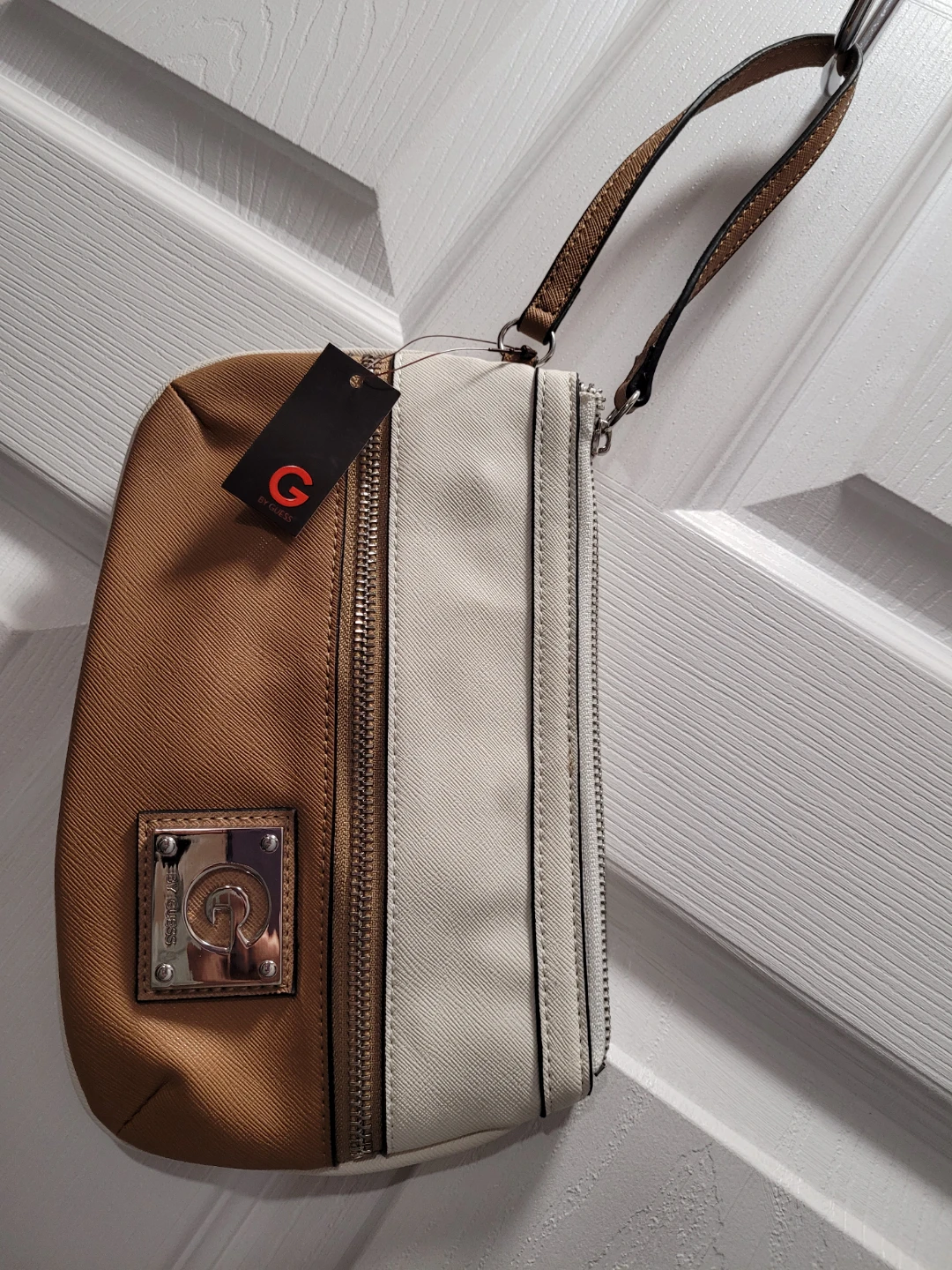 Guess Brown & White Handbag - Like New!