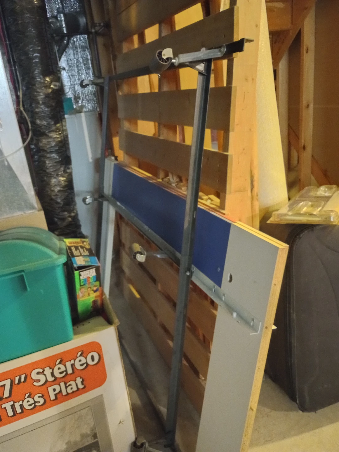 Kid bed frame