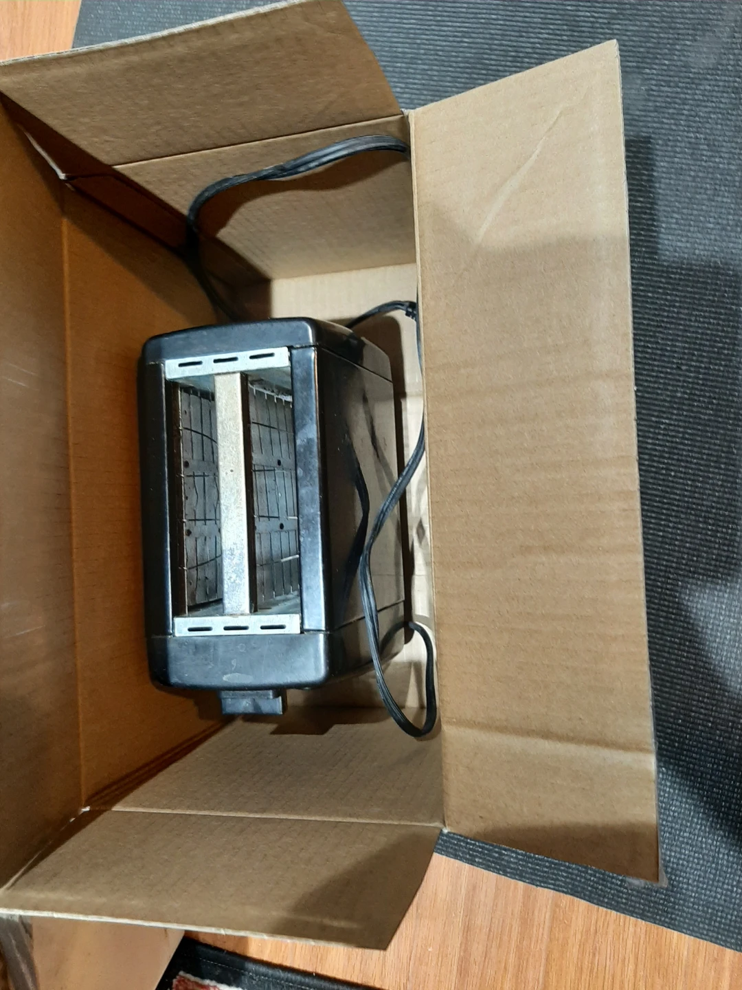 FREE WORKING TOASTER