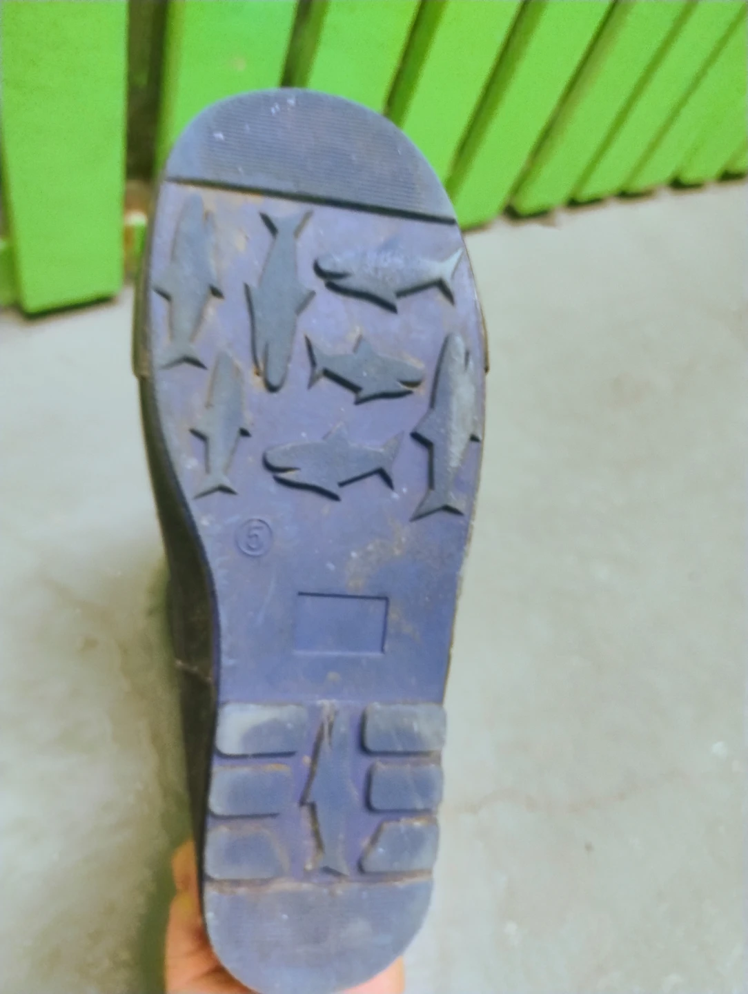 Kids Camo Rain Boots Size 5 Shark Soles with felt liner - photo 2