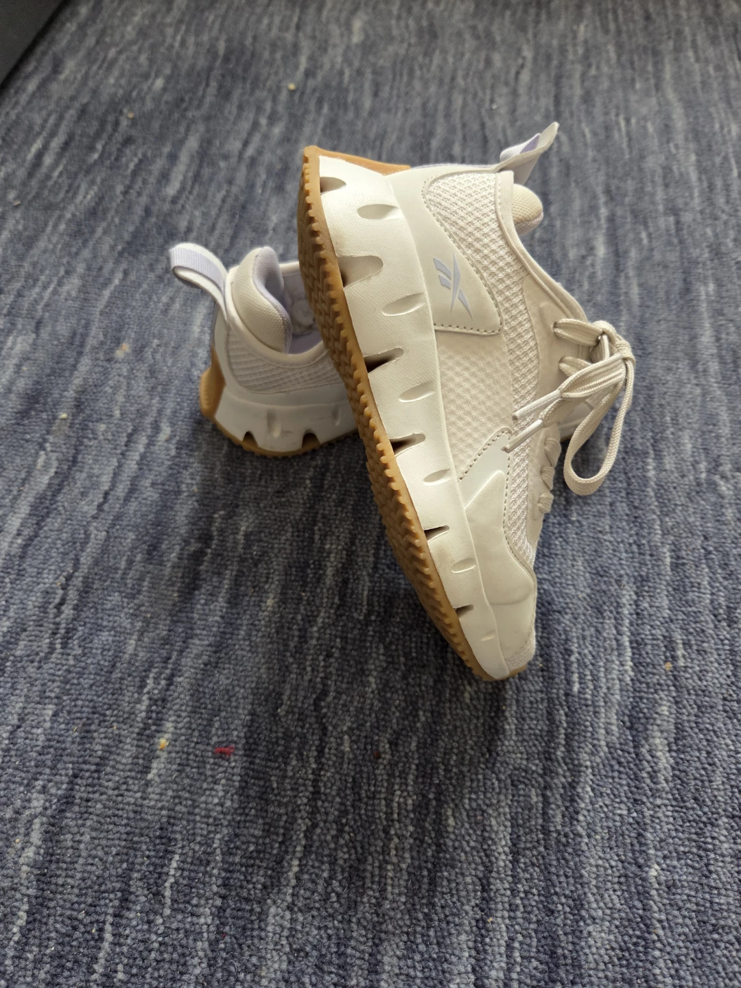 Reebok Zig Dynamica – Size 13 – White/Gum (Like New) - photo 2