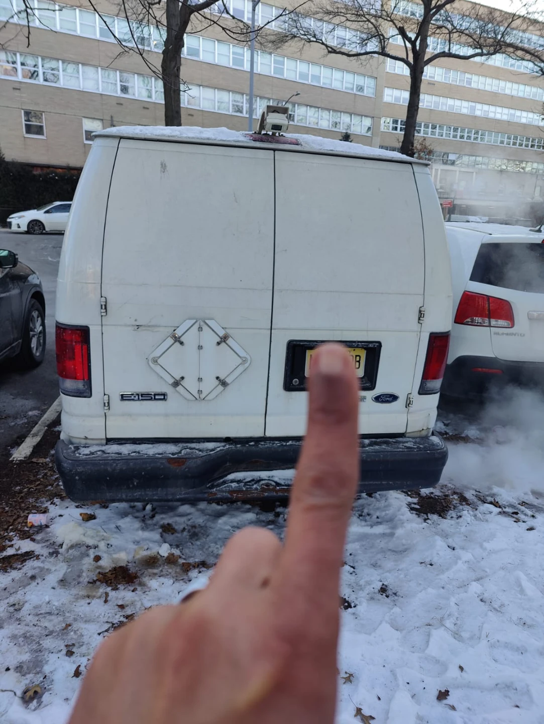 Ford E-150 cargo Van flex - photo 3