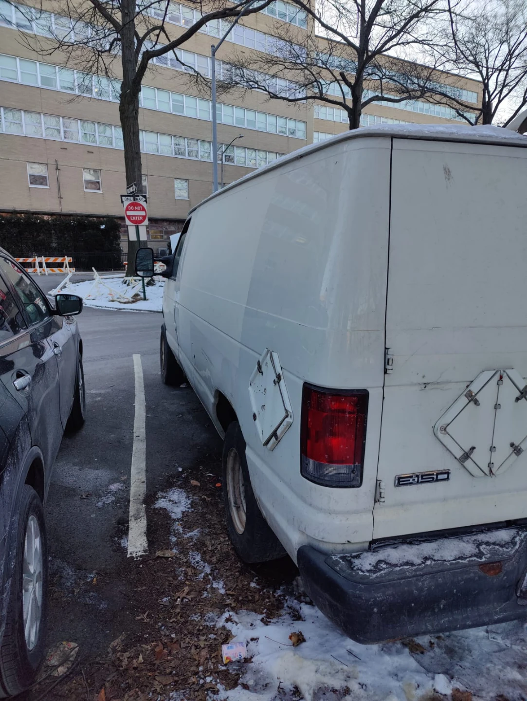 Ford E-150 cargo Van flex - photo 4