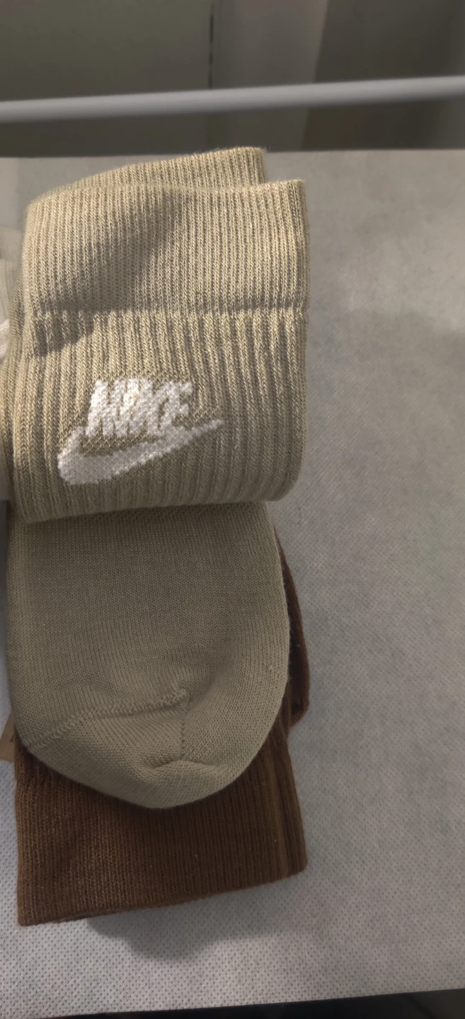 New Nike Everyday Essential Crew Socks - 3 Pairs - photo 4
