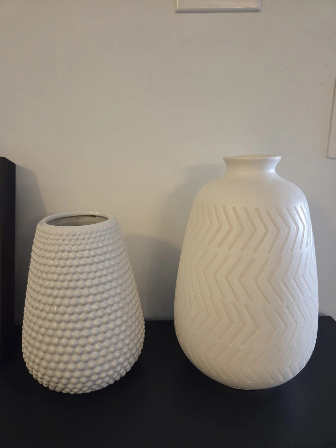 Set of 2 White Ceramic Vases
