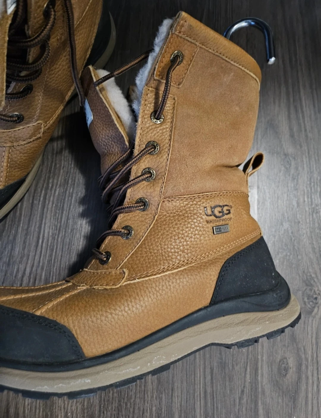UGG Waterproof Leather Boots - Women's Size 9 - photo 2