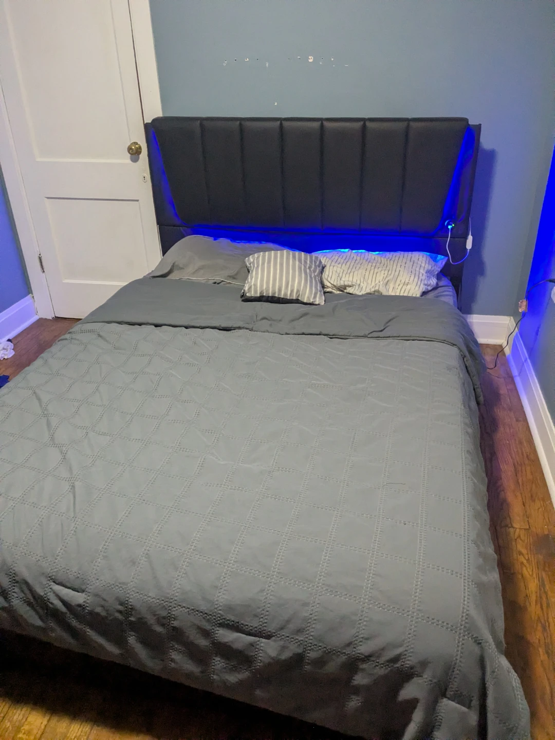 Queen Size Bed Frame with LED Headboard and matress