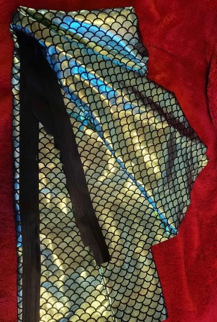 Iridescent Mermaid fabric - photo 2