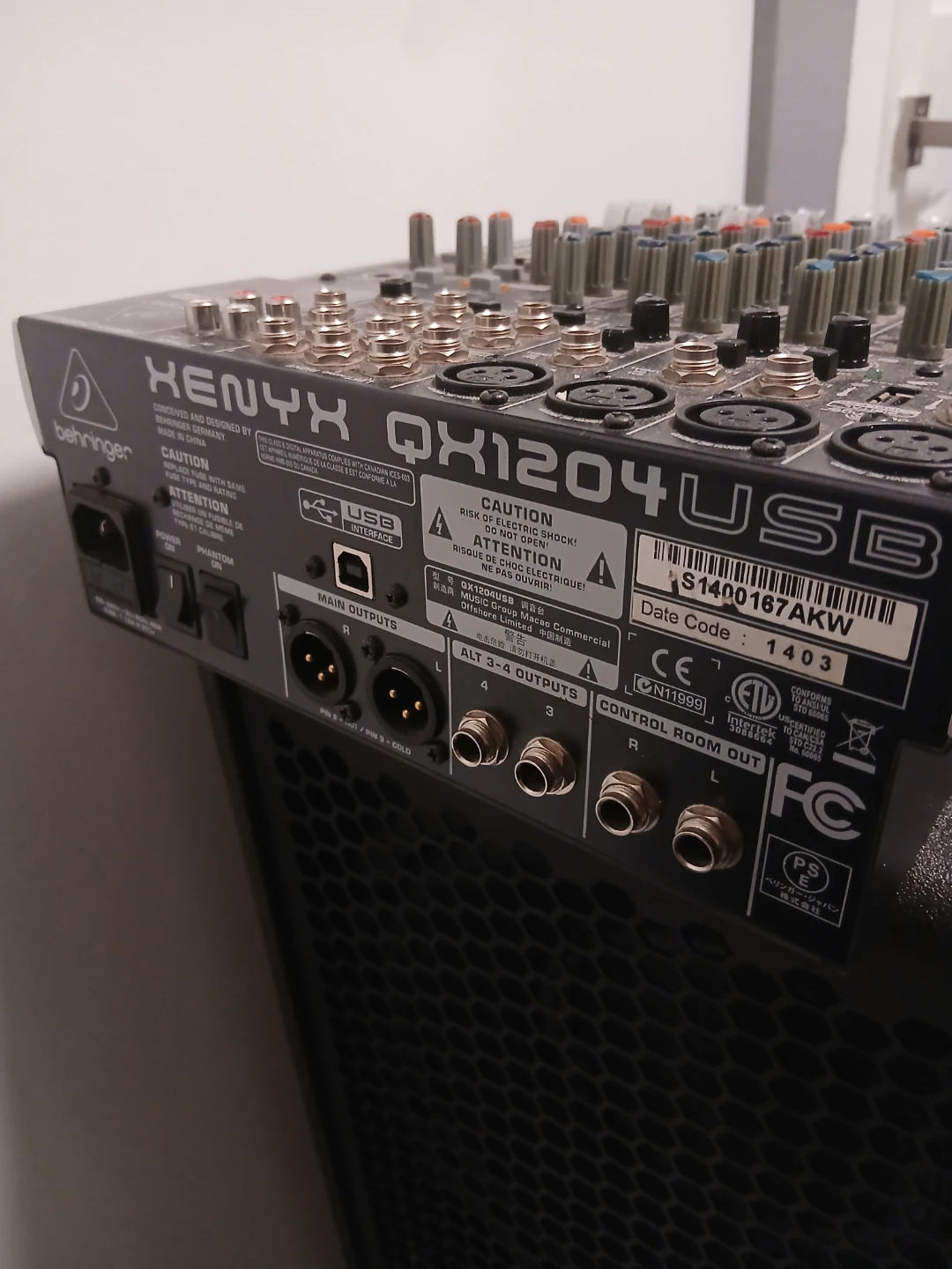 Behringer Xenyx QX1204USB Mixer - photo 2