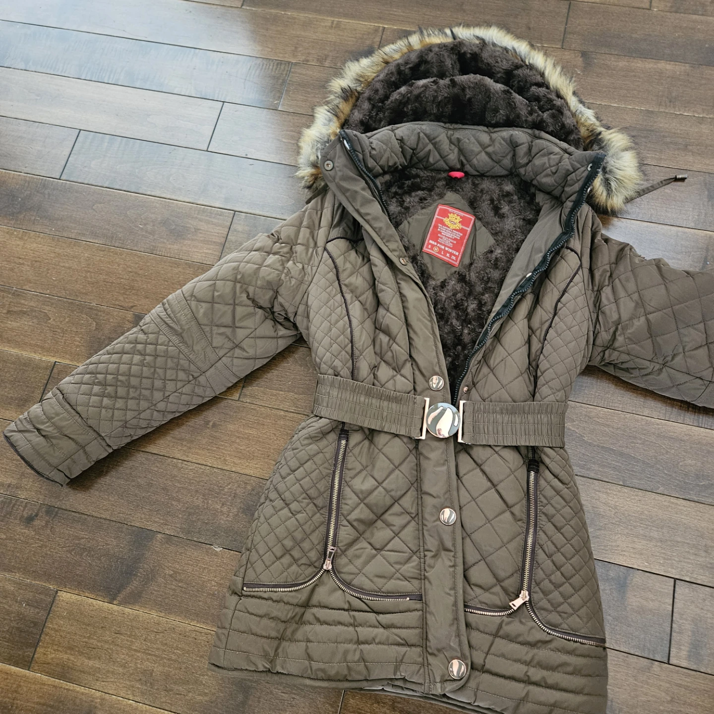 Via Spiga Quilted Belted Winter Coat size medium - photo 2