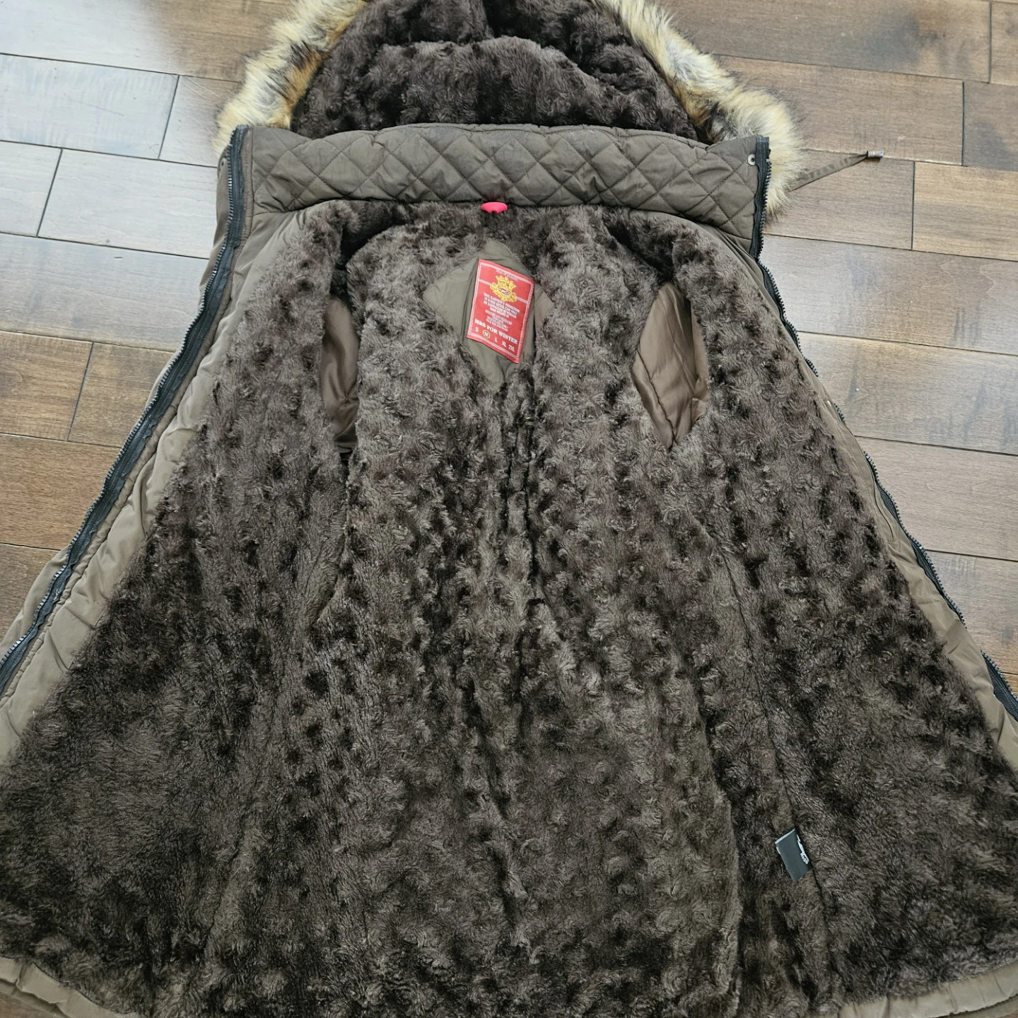Via Spiga Quilted Belted Winter Coat size medium - photo 4