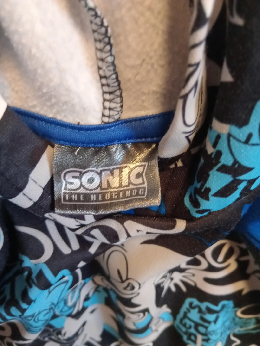 Sonic The Hedgehog Hoodie - Size M (7-8) - photo 2
