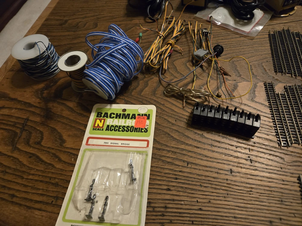 N Scale Model Train Lot – Tracks, Switch & More (Untested) - photo 5